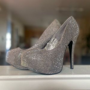 Bordello, size 11 fits 9.5, rhinestones, pewter, not 4 wide foot. See review pix